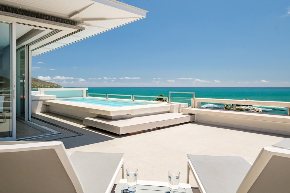 Sapphire Tide Penthouse w Sea View Private Pool