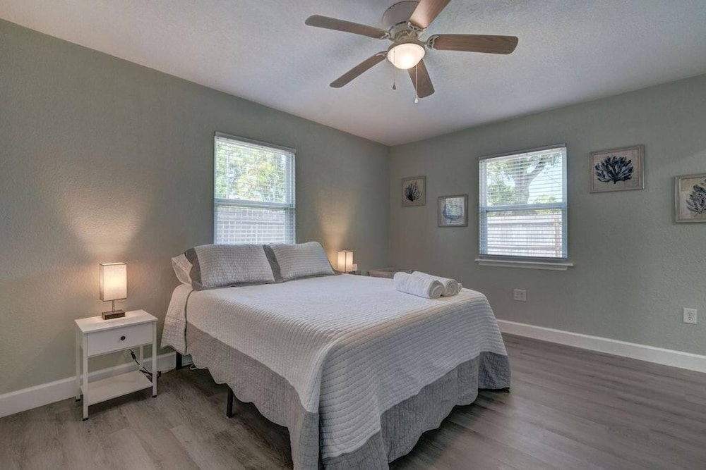 Heated Pool Close to St Pete Tampa Pet Friendly, photo 7