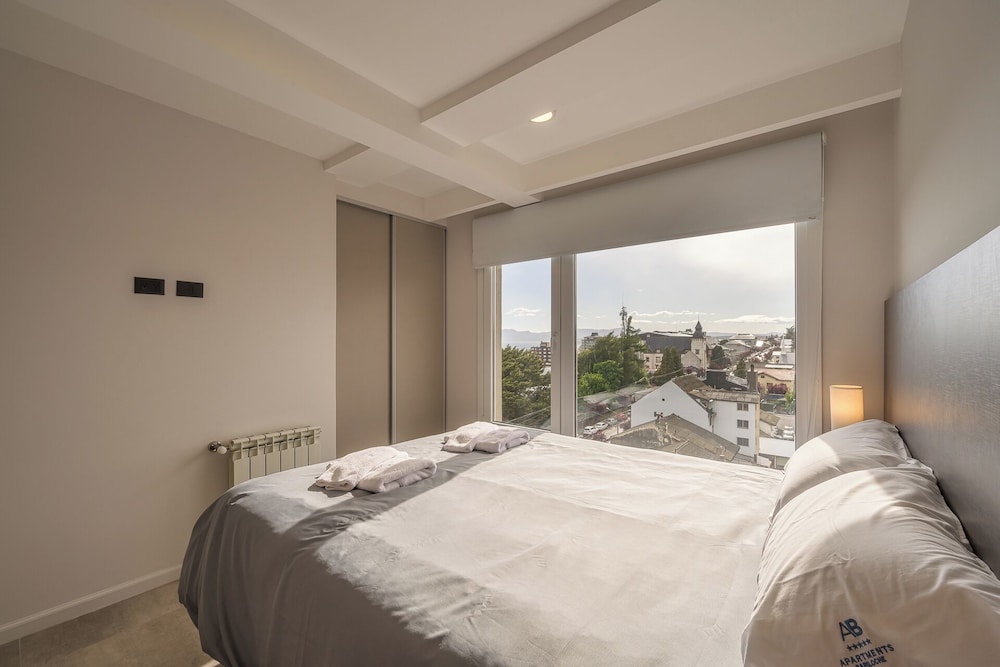 Downtown Apartment, Stunning Views, Terrace PL1 by Apartments Bariloche