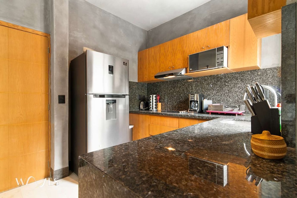 Prime 5th Ave Stay - 4BR With King Beds City Views