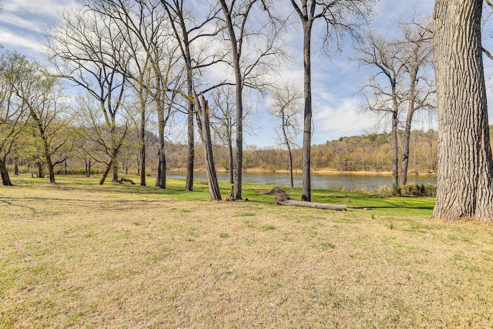Fire Pit, Screened Deck: Riverfront Ozarks Cabin!