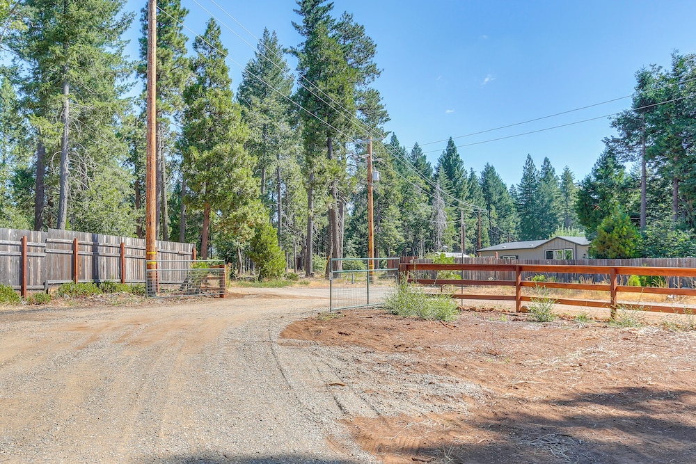 Private Horse Stall: Unplug at Shingletown Home!