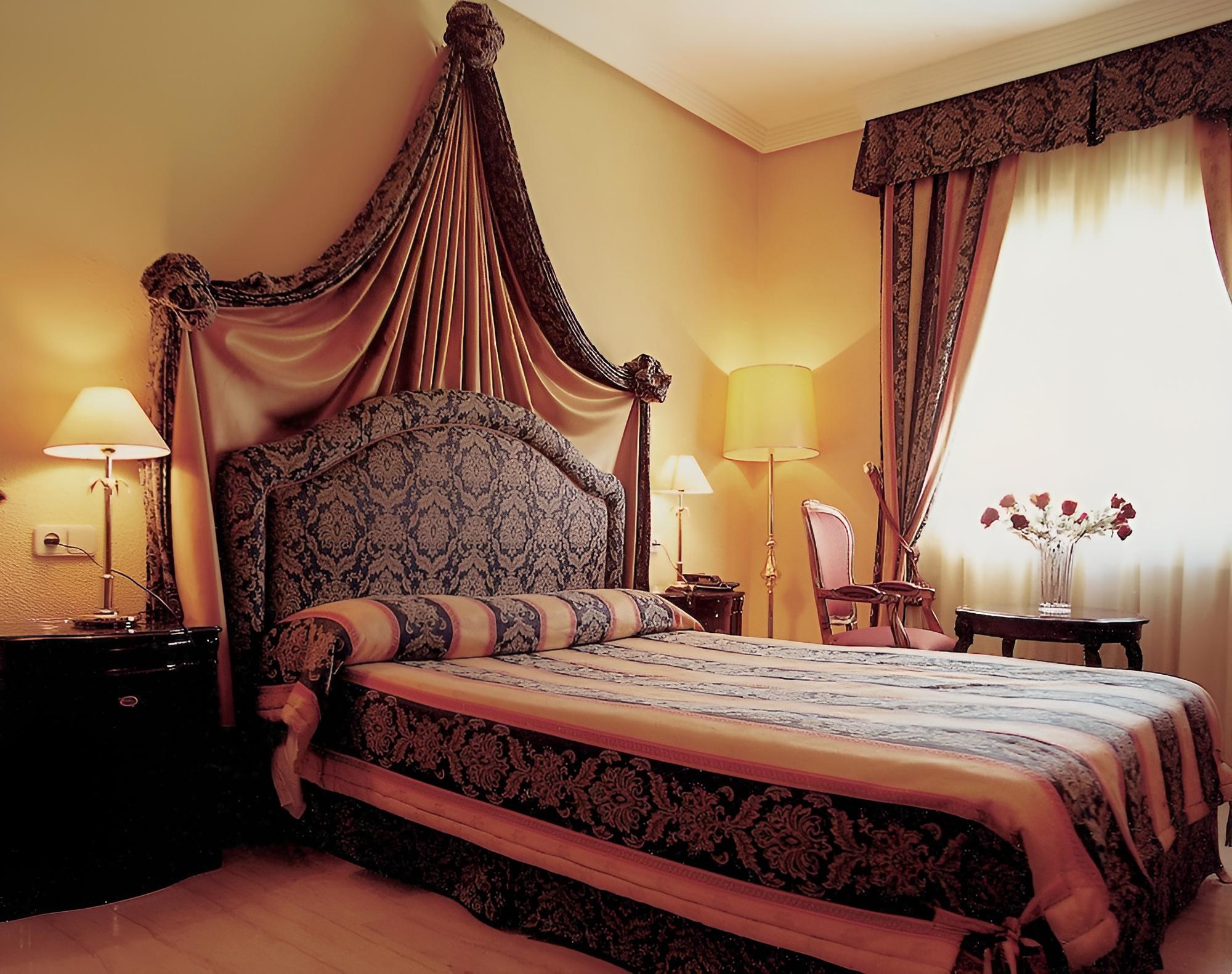 Insignia Hotel Del Val view 5