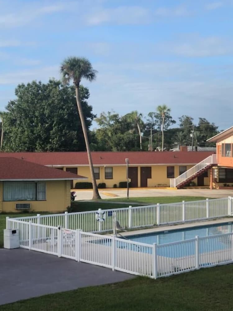 Heritage Inn