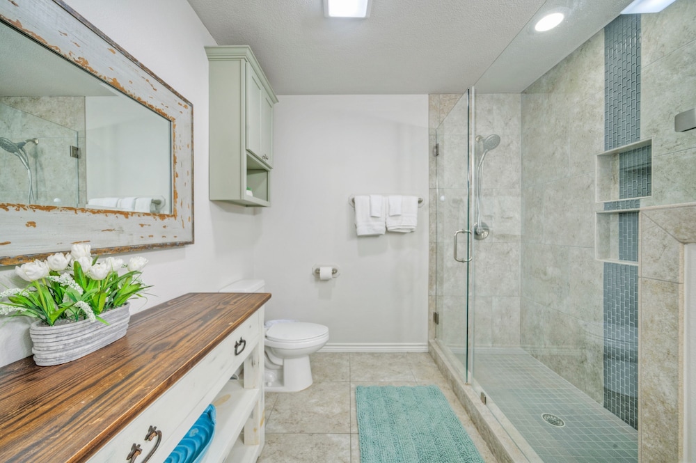 Reel Life Dreams by Avantstay Pool Near Beach