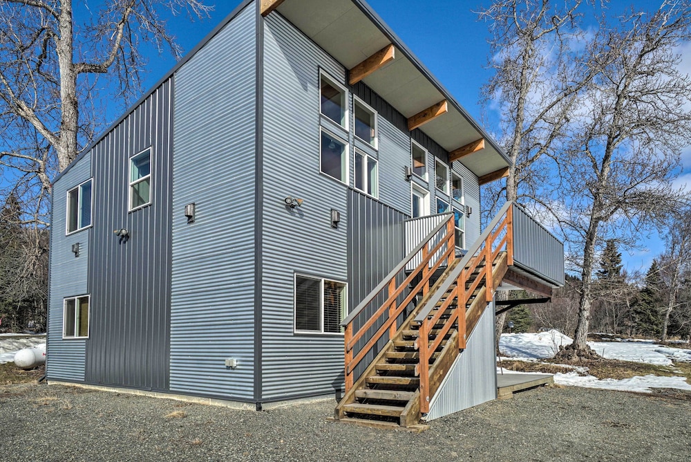 Homer Hideaway on Fritz Creekside - Pets Welcome view 4