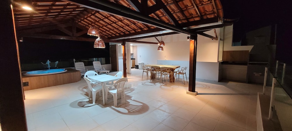 Flat 203 em Maria farinha com Jacuzzi.
