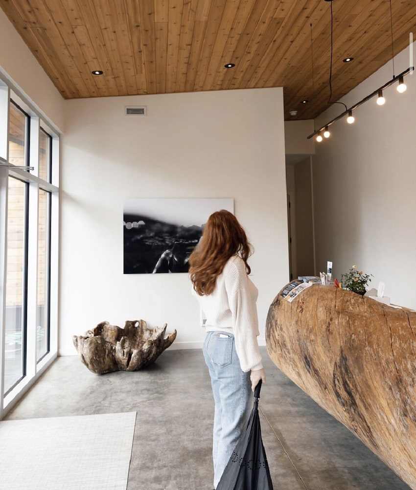 Tofino Vacations - Duffin Cove Oceanfront Lodging - Property Image 2