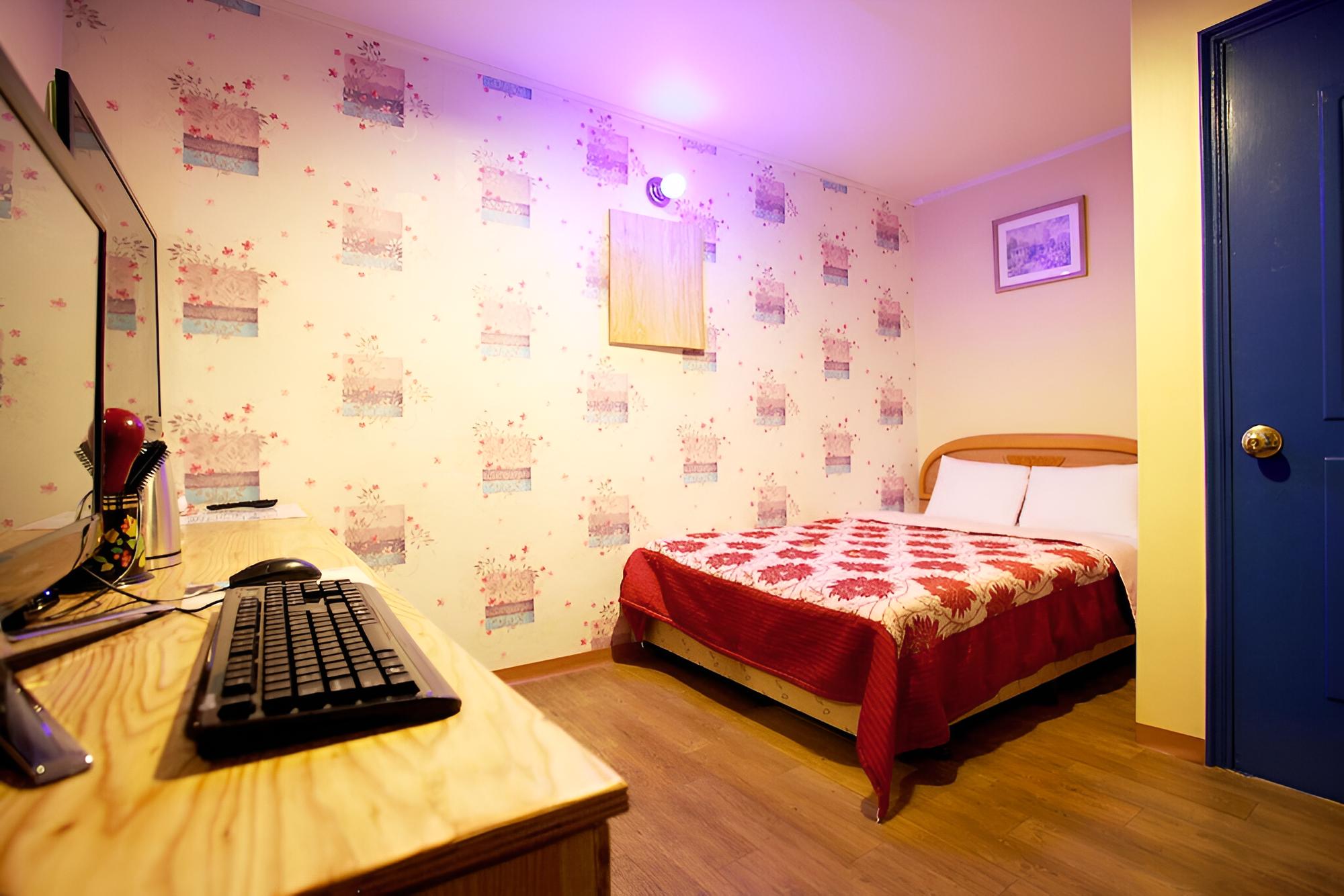 Goyang Everville view 4