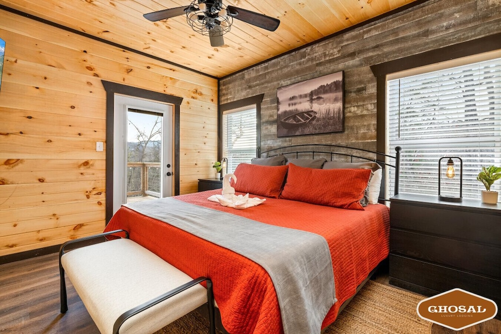 Summit Luxe Resort