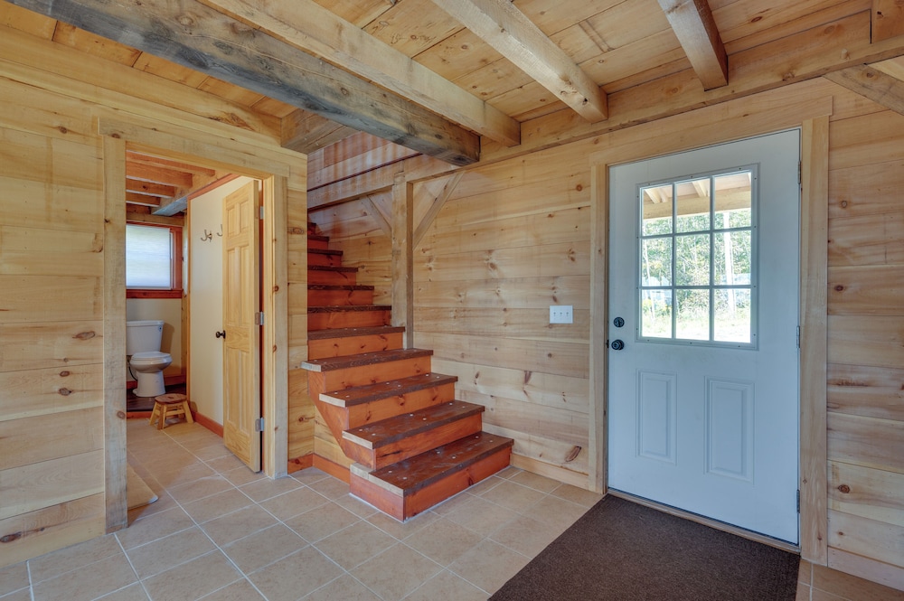 Unplug, Unwind & Explore: Remote Vermont Cabin