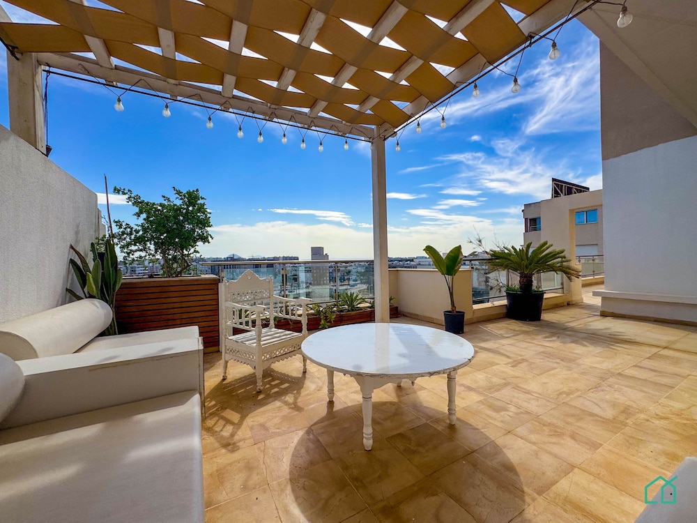 Ain Zaghouan Nd Superbe apt Avec Terrasse et vue