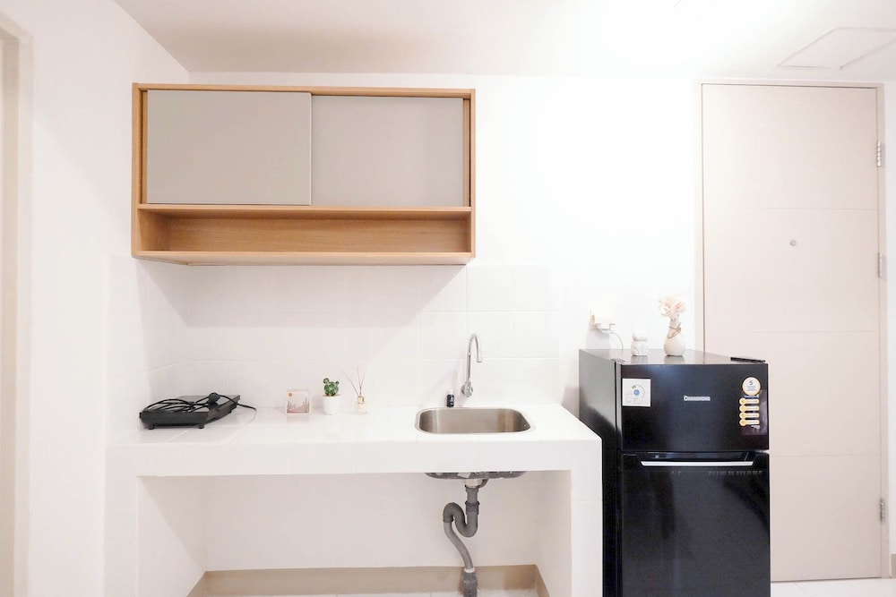 Basic 2Br Apartment Near Tokyo Hub At Tokyo Riverside Pik 2