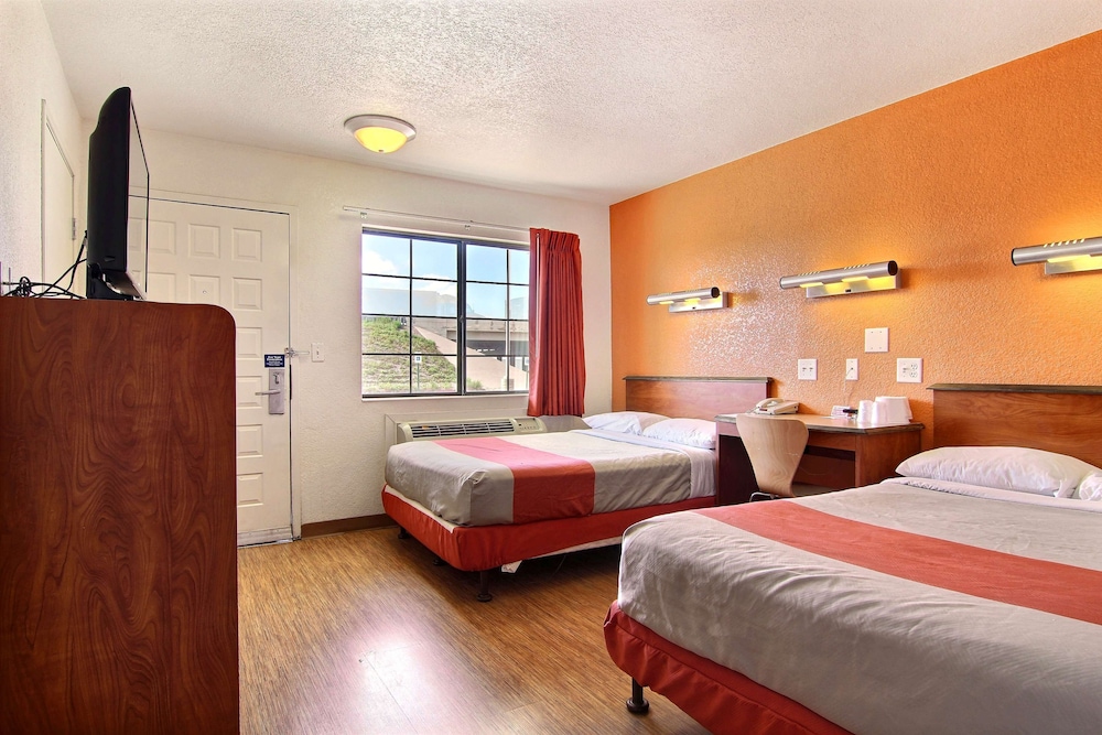 Motel 6 San Angelo, TX