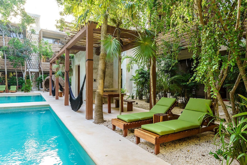Eco-sustainable Luxury Between Beach Hotspots & Tulum Town by Stella Rentals