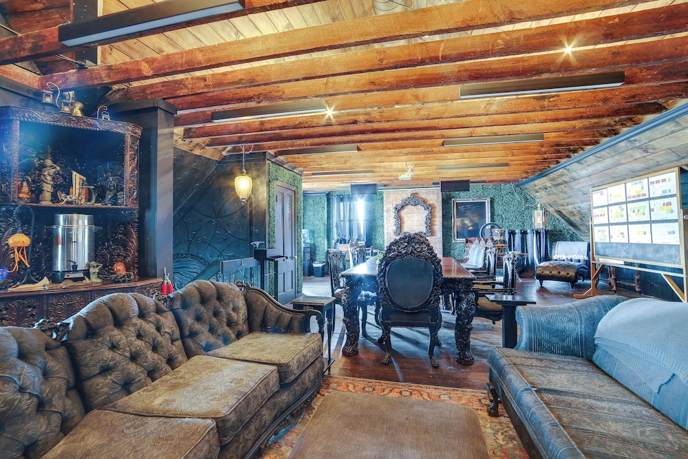 meeting & event spaces