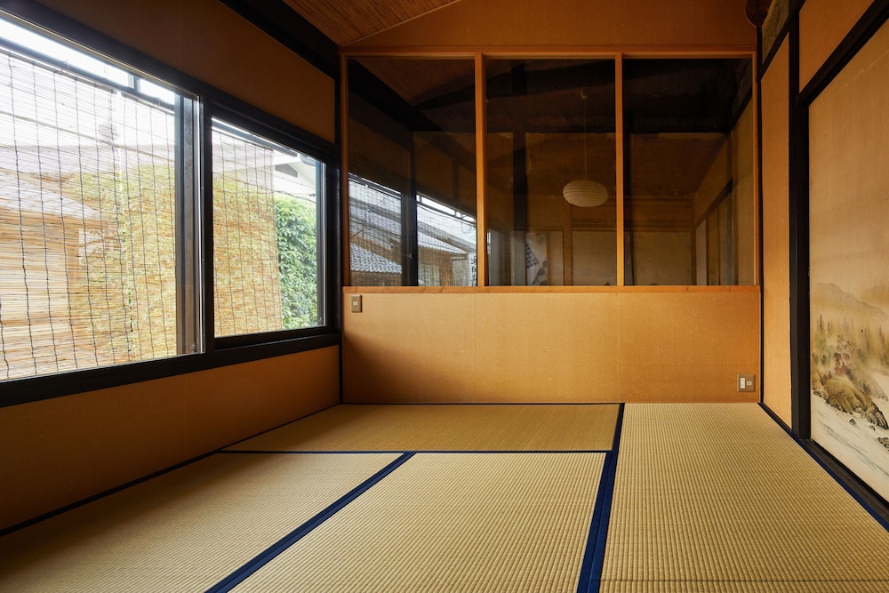 Marukyo Gakurinan view 5