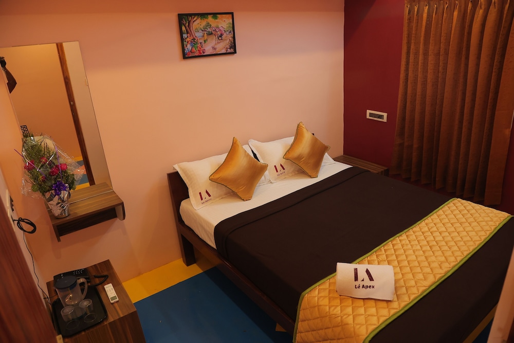 Le Apex Tharavaadu