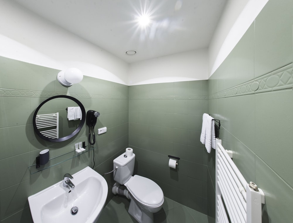 Sir Toby's Midtown - Hostel