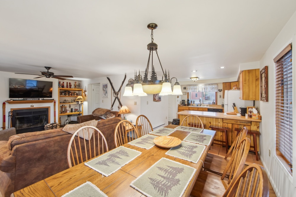 Top Ridge 49p - Family-friendly End Unit 3 Bedroom Townhouse by The Summit at Gore Mountain