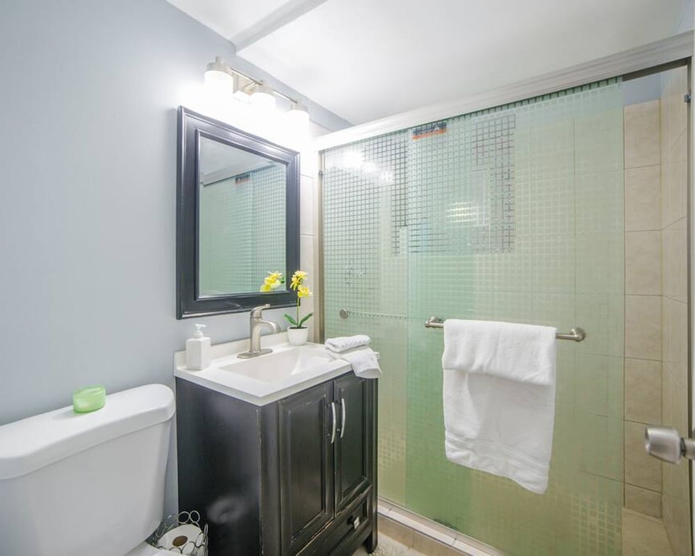 Midway Airport 2 Bedroom With Full Kitchen