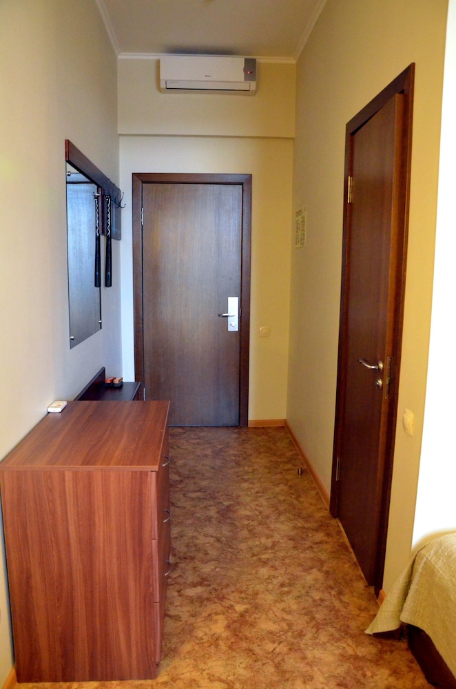 Tranzit Hotel