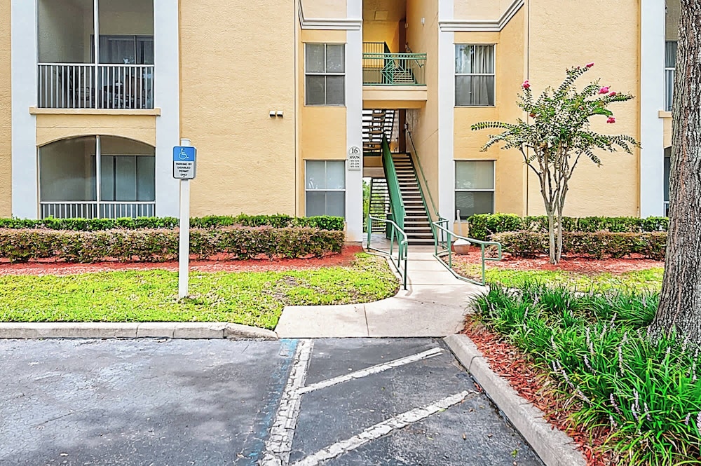 8908 Family Fun in Kissimmee Spacious 4-bedroom Apartment Near Theme Parks