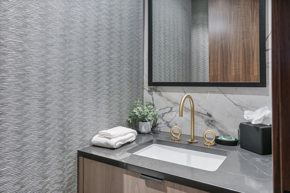 201 - Four Bedroom Argent 4 Condo