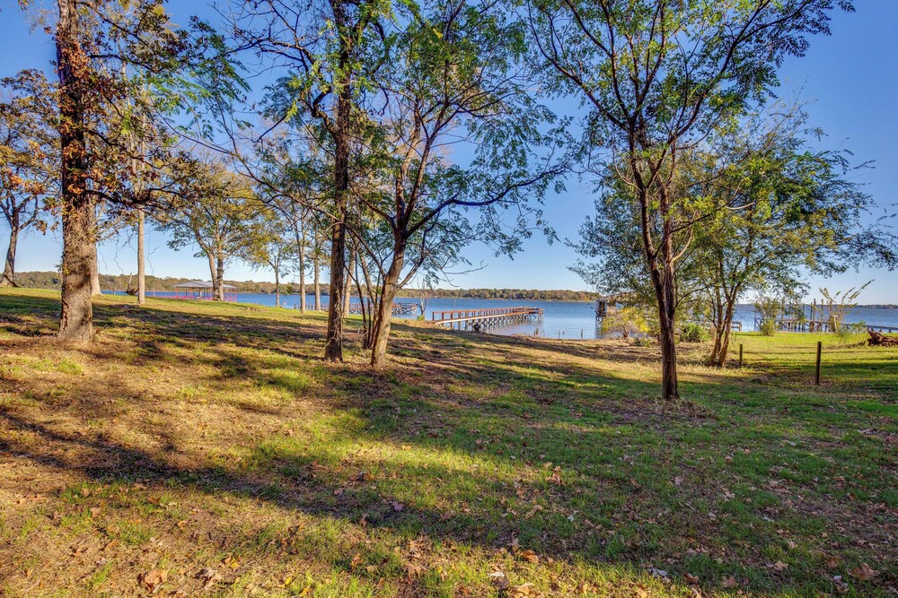 Waterfront Lake Fork Getaway w/ Dock Access
