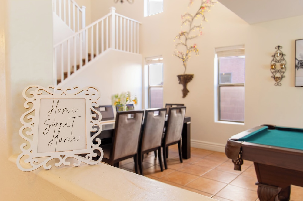 Casa Desert Willow 5BR Home & Pool