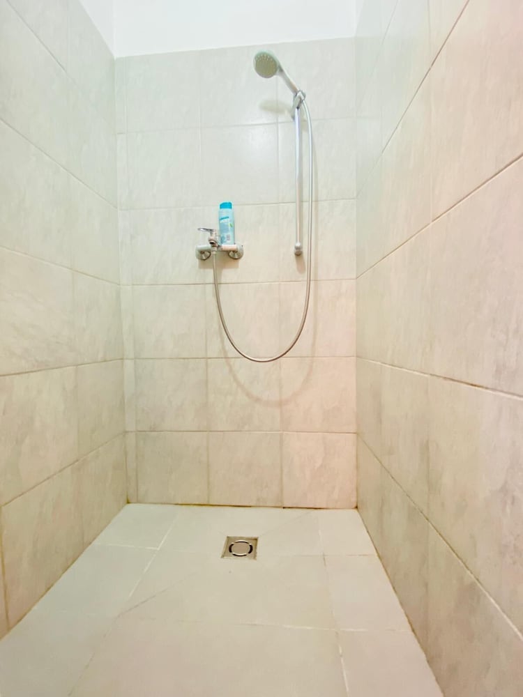 5 Bedroom Apartment near Schonbrunn