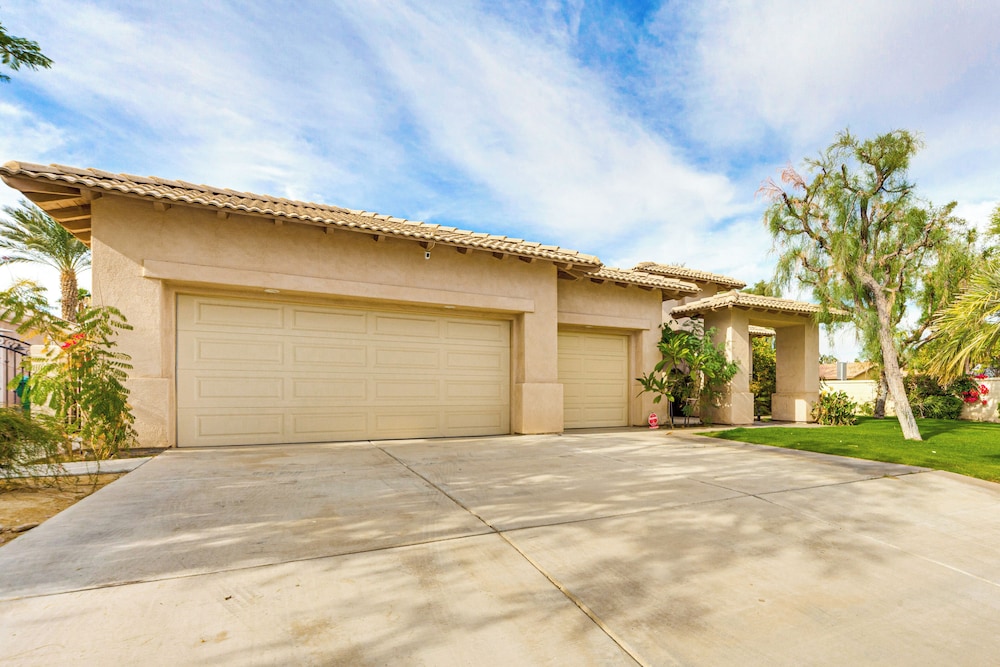 Family Friendly: Spacious Oasis in Palm Desert!