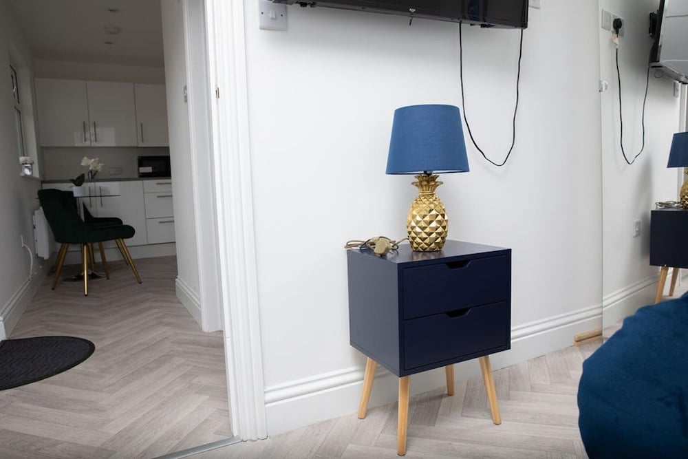Apartmentsleeps2-patio-parking-petsok-orpington