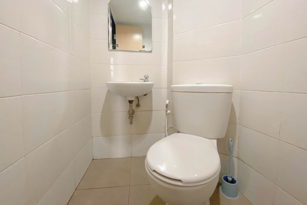 Well Furnished Studio At The Alton Apartment