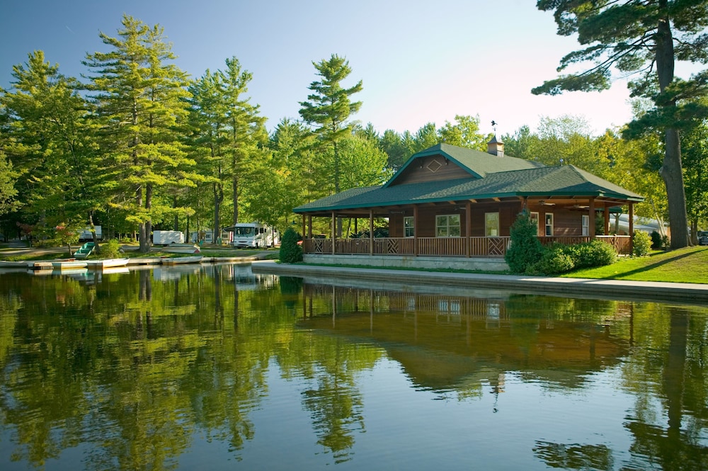 Alpine Lake RV Resort
