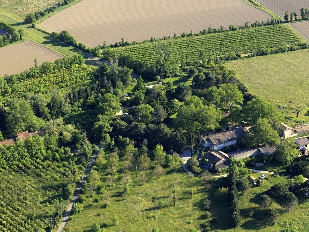 Domaine de Rhodes - Locations de Vacances / Vacation Rentals