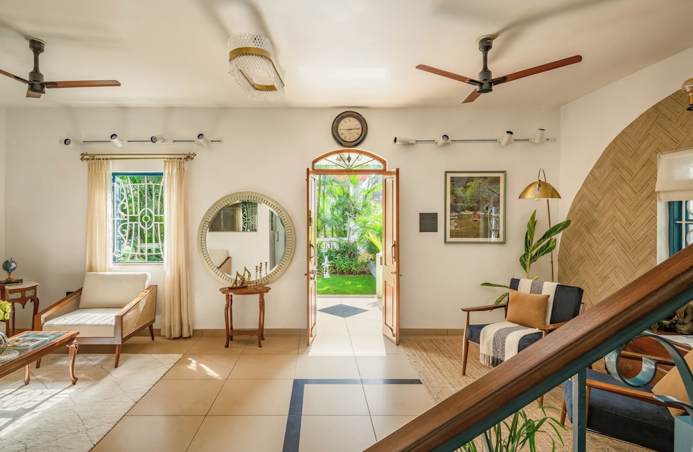 Sanctuary by RÊVE Escapes - Premium 3 BHK Villa Near Morjim Beach