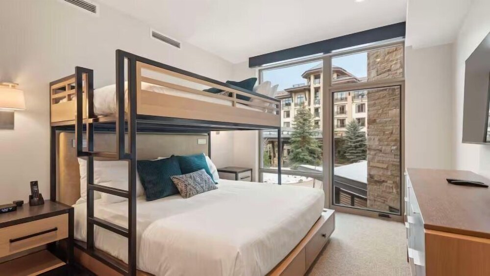 Contemporary 2 Bedroom Luxury Ski In, Ski Out Residence in Snowmass Base Village