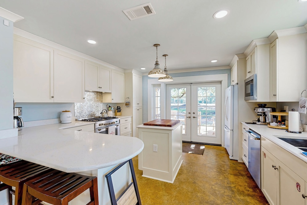 Dairy Cottage w/ Scenic Views, Outdoor Grilling
