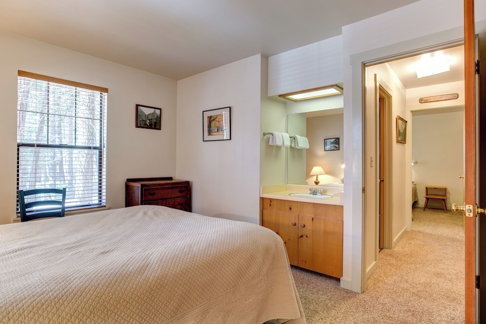 Wawona Retreat