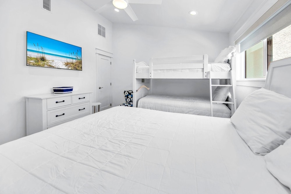 Blue Mountain Beach Villas 5A