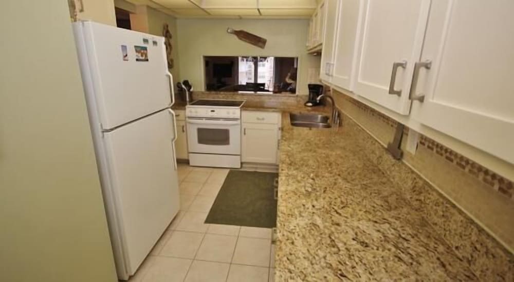 Sea Coast Gardens III 2 Bedroom Condo by Great Ocean Condos
