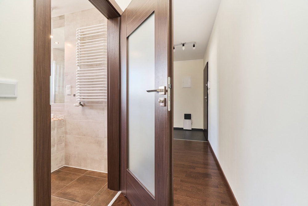 Aleja Architektow Apartments by Renters view 3
