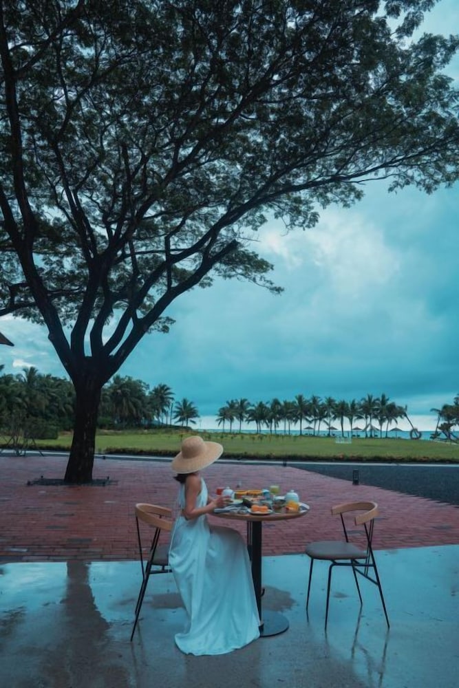 Sanya Tufu Bay Scenic Yihai Hotel