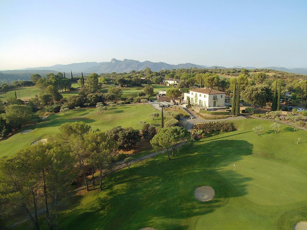 Relaxing La Motte Hideaway for a Group