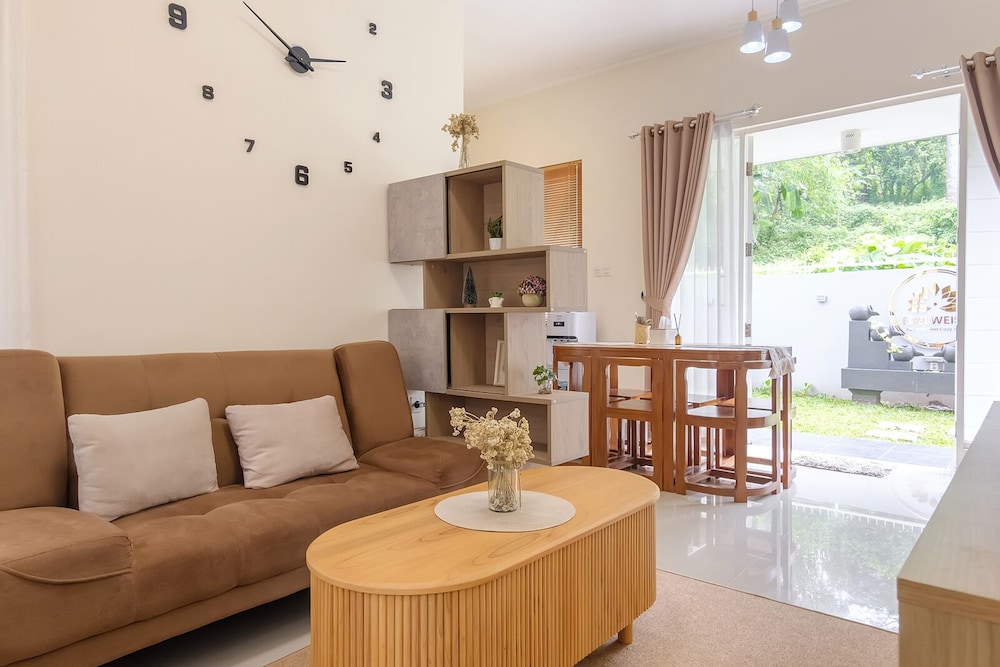 Calma Edelweiss Villa Lawang Malang