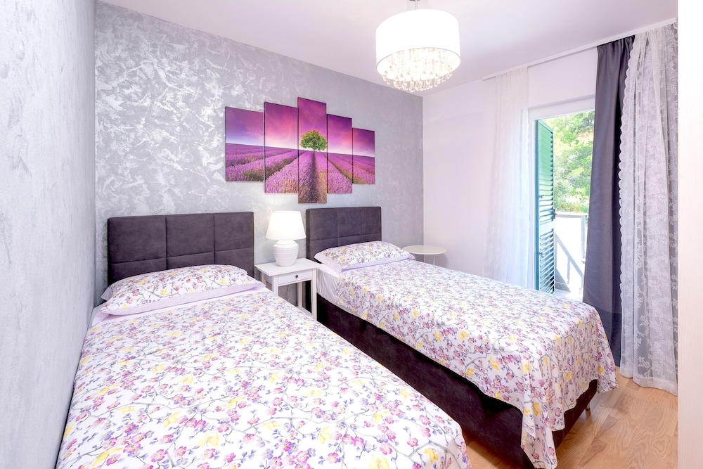 Apartments Maslina view 2