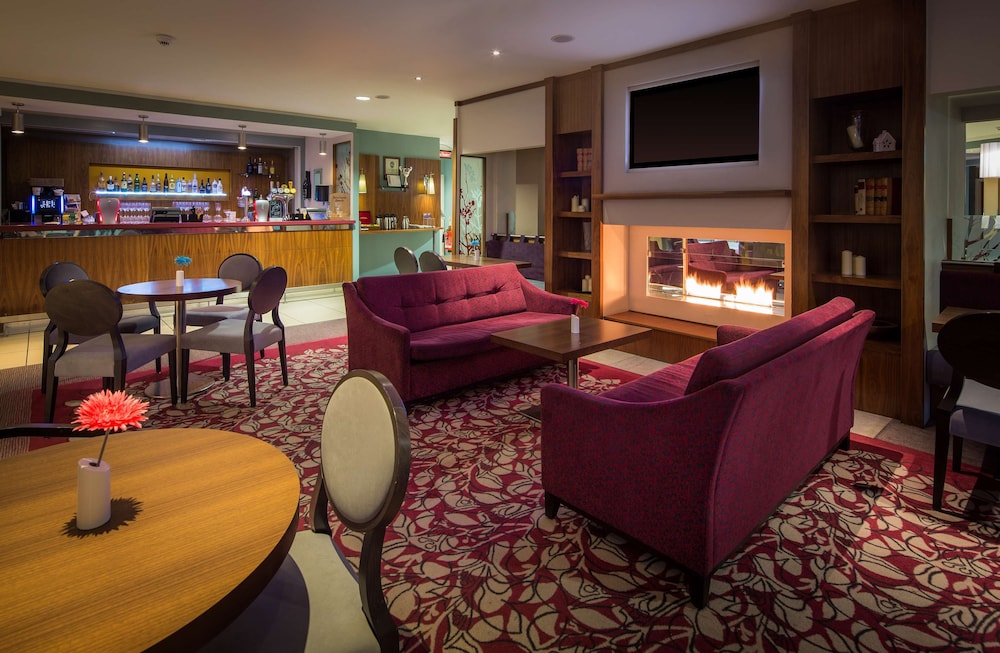 Luton Vacations - Hilton Garden Inn Luton North, United Kingdom - Property Image 8
