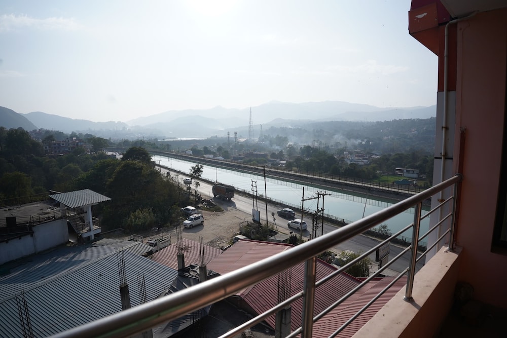 Besillio Grand Hotel and Restaurant