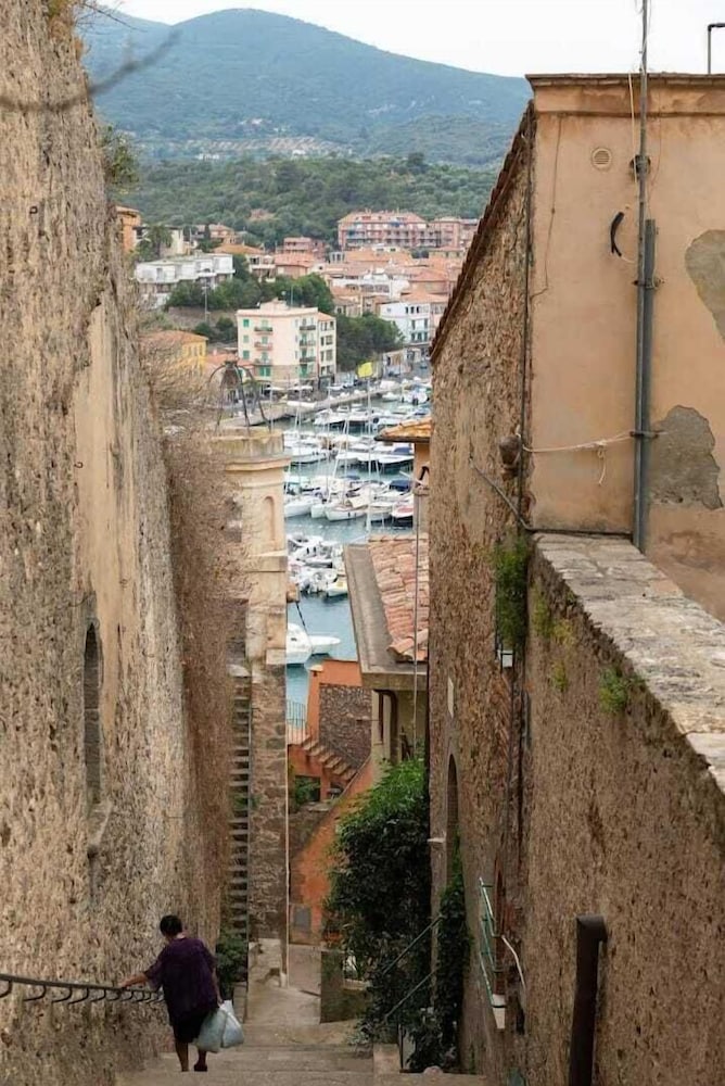 Casamia Guest House